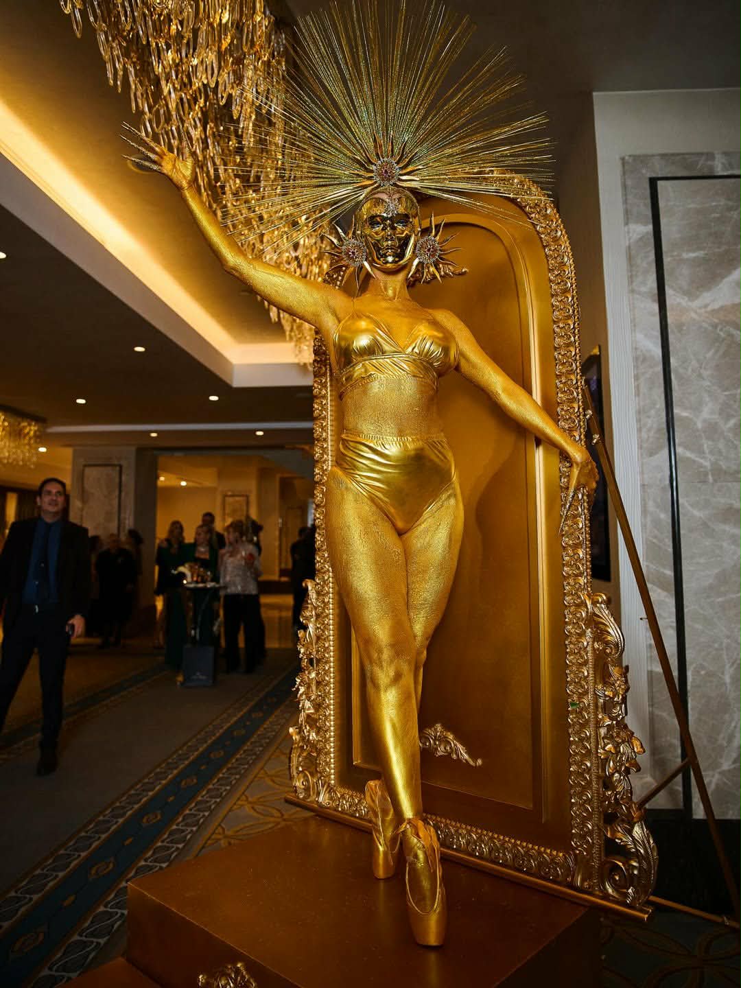 Golden Performer 2